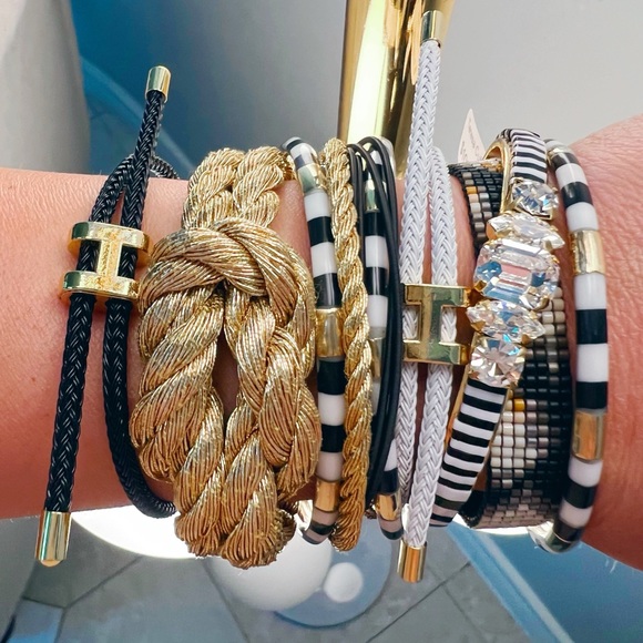 NIB: Set of 3 Black and White Bangles - Picture 1 of 3